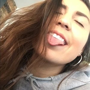 Meet your Posher, Sierra